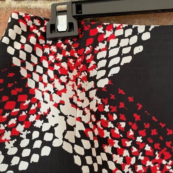 Worthington Red, White, & Black Patterned Lined Pencil Skirt with Abstract Waist - Picture 5 of 10